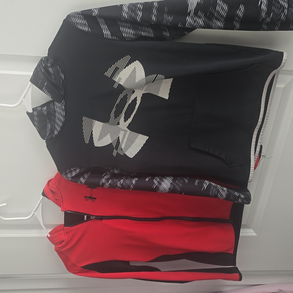 2 (lot) Boys Under Armour ColdGear size medium